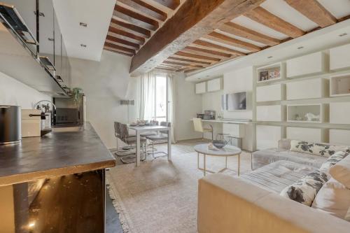 Large and Modern 1Brd Flat at Lovely Saint Germain