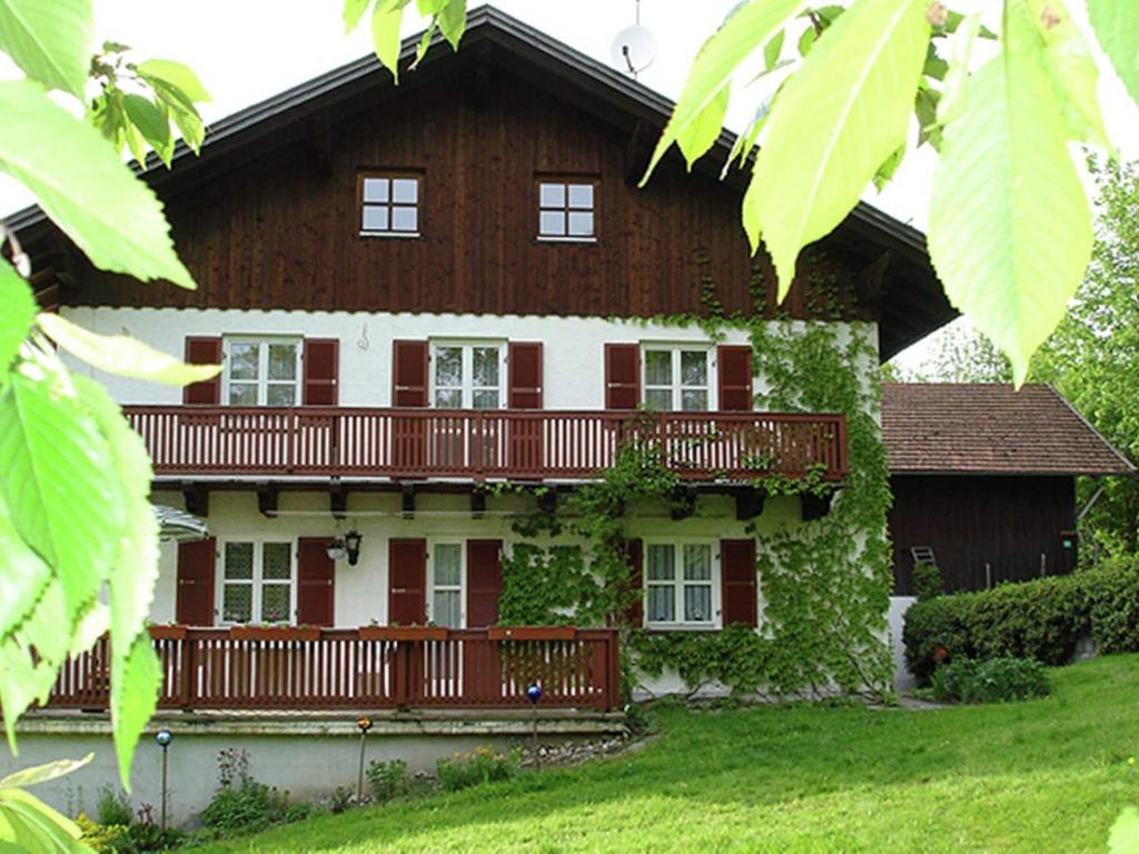 Appartement Large and modern apartment in the Bavarian Forest with sauna  94256 Drachselsried