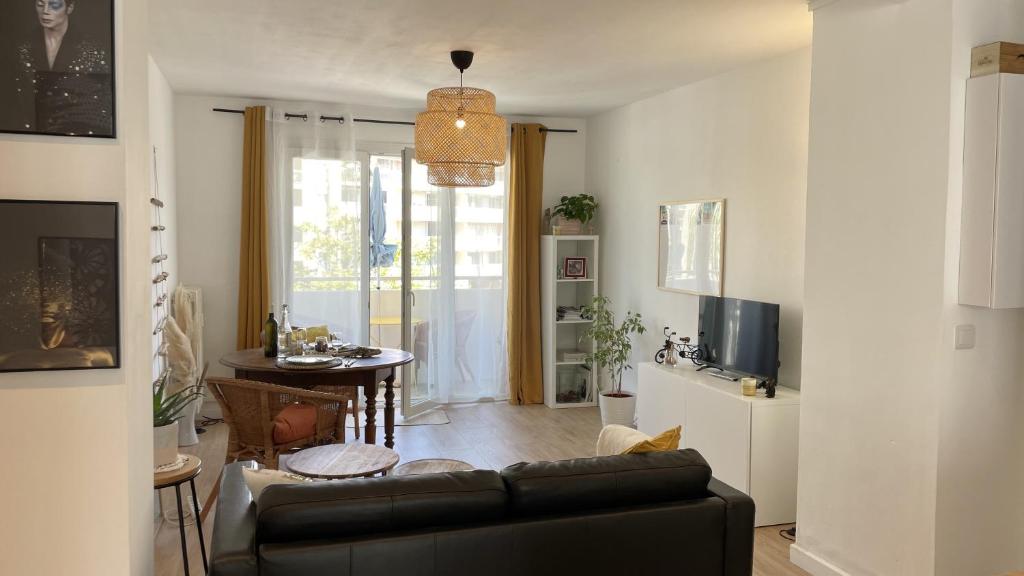 Appartement Large apartment near the beaches of Mourillon 41 Avenue de la Résistance 83000 Toulon