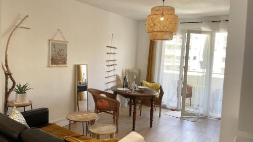 Large apartment near the beaches of Mourillon