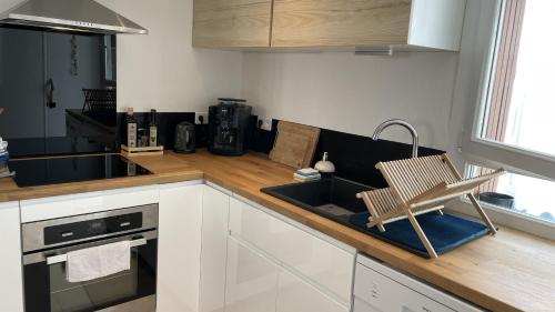 Large apartment near the beaches of Mourillon