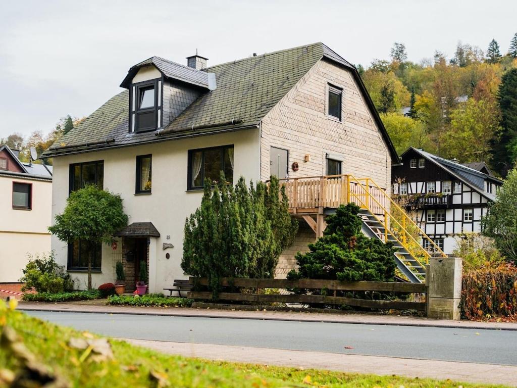 Large apartment near Willingen with a beautiful garden on the river Aarbach , 34508 Willingen