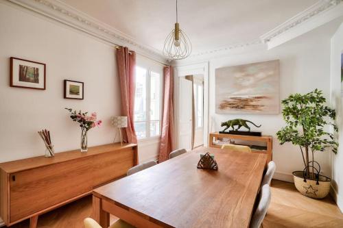 Large apartment next to the Jardin du Luxembourg