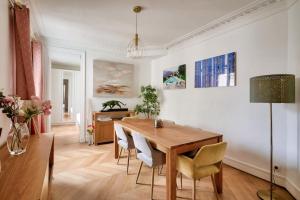 Large apartment next to the Jardin du Luxembourg