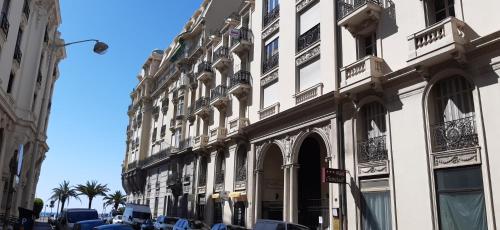 Large beautiful studio near the NEGRESCO HOTEL
