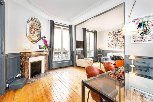 Appartement Large & Bright Apartment, Central Paris, Montmartre-Opéra, Picturesque Rue des Martyrs 22 Rue des Martyrs 75009 Paris