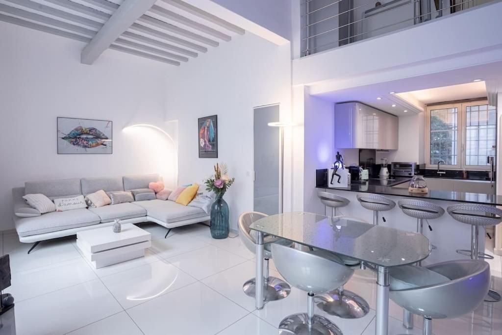 Appartement Large Duplex - Air Conditioning & Parking - Walk To The Beach ! - Le Saint Henry 3 Avenue Laugier 06400 Cannes