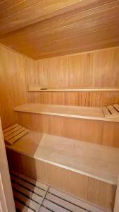 Large holiday apartment with sauna, terrace, garden and open fireplace