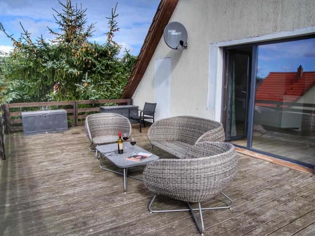 Large holiday home with roof terrace and big garden with lounge area and grill , 17375 Mönkebude