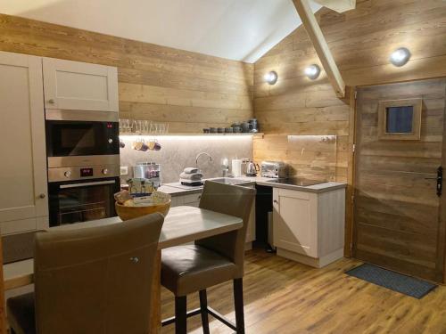 Large luxury suite @ Truemanalp - opp ski lift