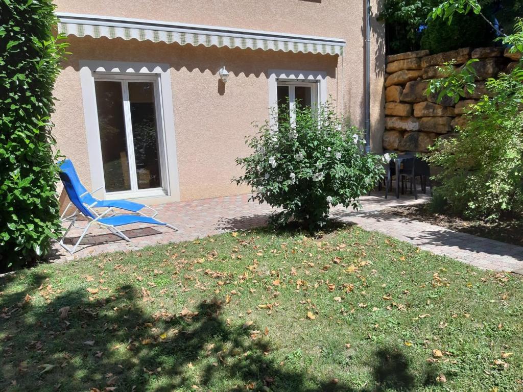 Large renovated studio - rue Hoche - Cannes center