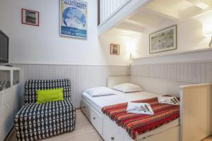 Large studio 150m to the beach in St Jean de Luz - Welkeys