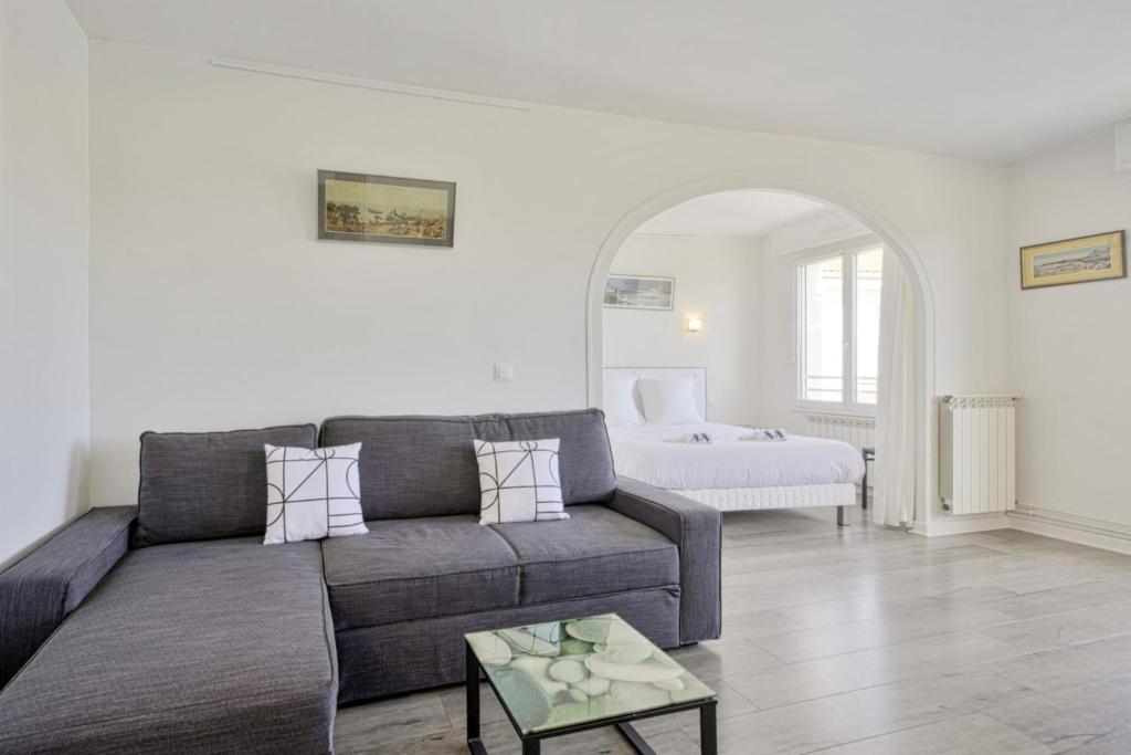 Appartement Large studio design w balcony at the heart of Biarritz - Welkeys 4 place Bellevue 64200 Biarritz