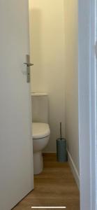 Large studio direct access to the beach