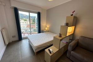 Large Studio Terrace ideal holidays and congresses LIVE IN Le Normandy