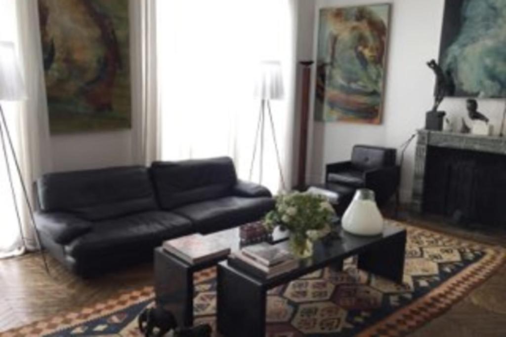 Appartement Large triplex with terrace near Arc de Triomphe 47 Avenue d'Iéna 75116 Paris