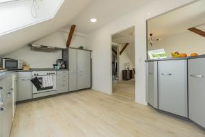 Lausitz-Apartment, 80m2, Waschtrockner, 2 x Parkplätze, Küche, Netflix