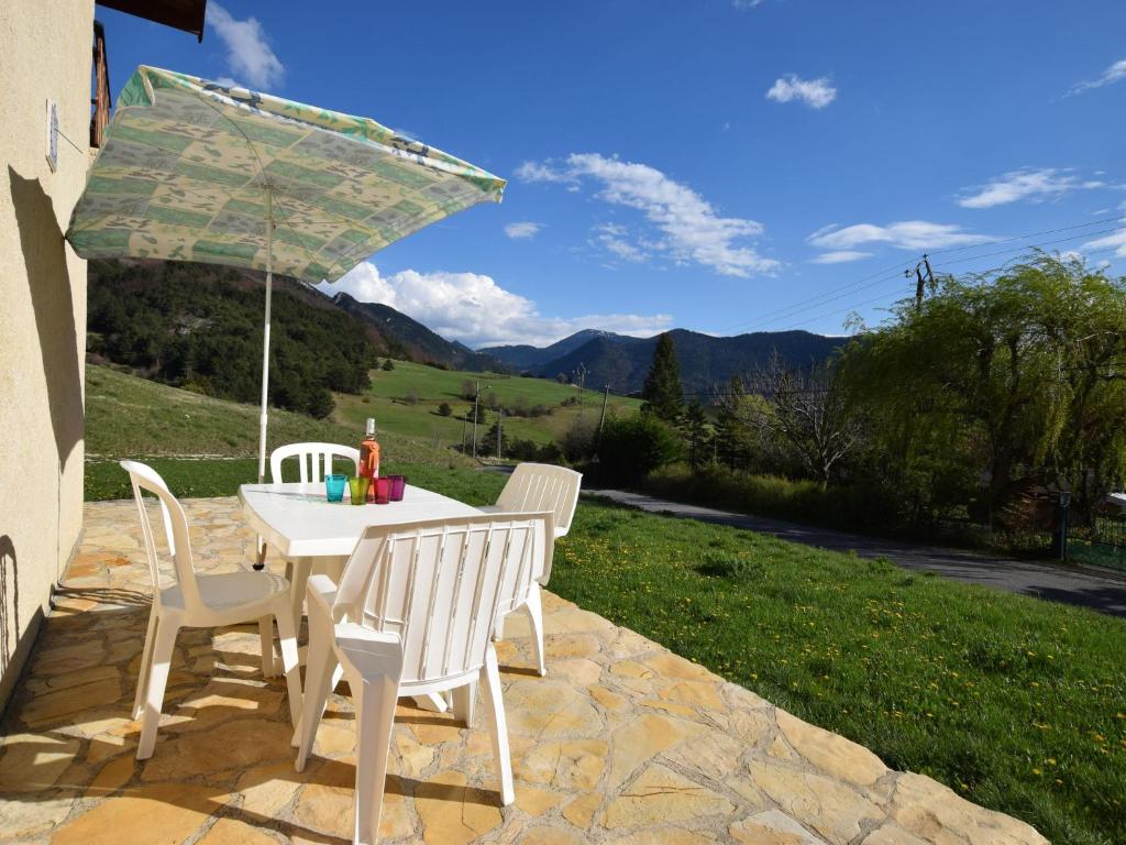 Lavish Apartment in Lus la Croix Haute with Mountain View , 26620 Lus-la-Croix-Haute