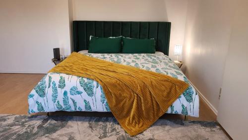 Lavish stay in the heart of Düsseldorf city center