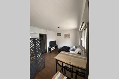 Le 13 du temple - plein coeur centre ville, résidence privée, 5mn gare Sncf, WIFI et Netflix