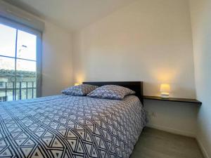Le 24 février - Lumineux avec balcon et parking gratuit