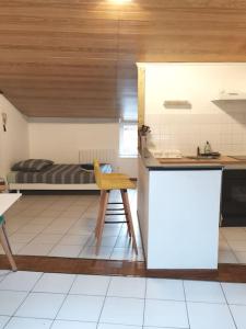 Appartement ⋆LE 3⋆ Studio centre de Millau 1 Traverse de l'Ayrolle 12100 Millau Midi-Pyrénées