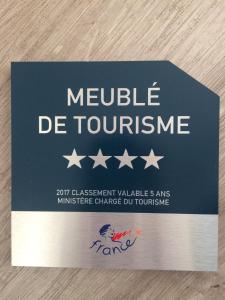 Le 360 TOUR PERRET 19eme PANORAMA 4 ETOILES