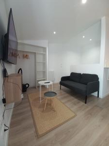 le 6 st caprais wifi et parking privé