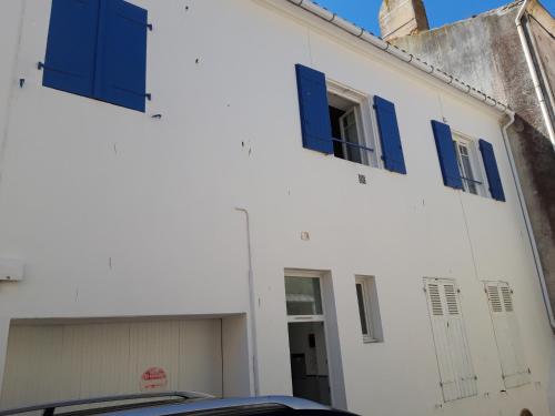 Le 67b Emplacement idéal coeur des Sables T2 *** 30 m2