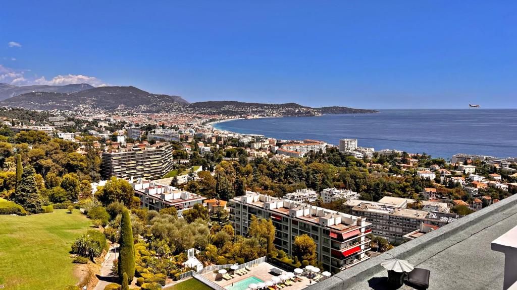 LE BAIE DES ANGES ROOFTOP 42 Avenue Joseph Giordan, 06200 Nice