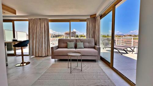 LE BAIE DES ANGES ROOFTOP