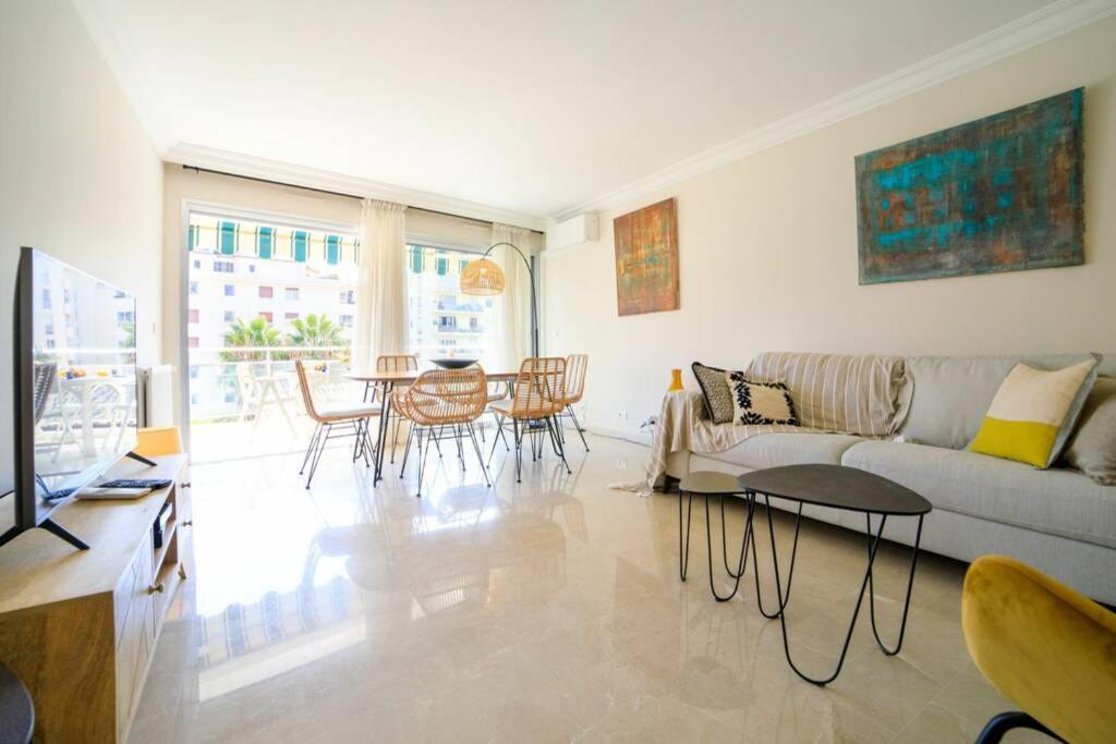 Le Bain De Soleil - Le Bain De Soleil 5 star Two bedroom apartment 13 Rue Velasquez, 06400 Cannes