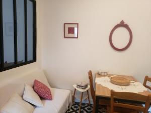 Appartement le balcon 4 Rue de la Place du Puits 11190 Camps-sur-lʼAgly Languedoc-Roussillon