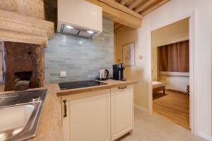 Le Balcon Perrière I - Appartement de charme avec vue directe sur le Thiou