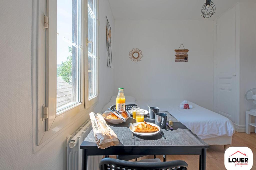 Le Bara 2 Calme et fonctionnel proche de la gare 9 rue Joseph Bara Appartement 2, 37000 Tours