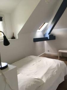 Le Beauvoir - appartement dans maison classée, jardin, parking