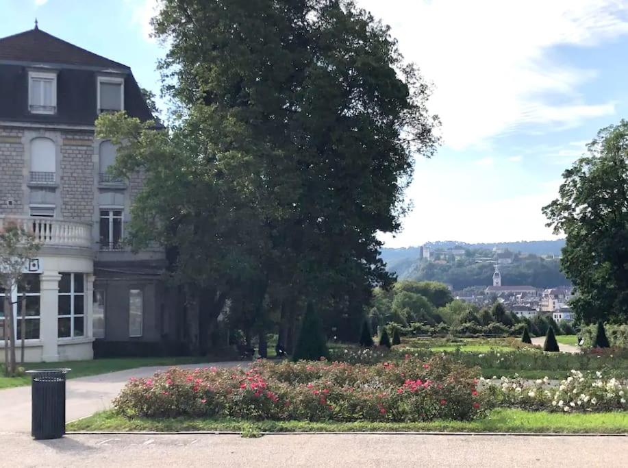 Le Bellevue - Parc, Gare et Vieille ville 2 Avenue du Maréchal Foch, 25000 Besançon