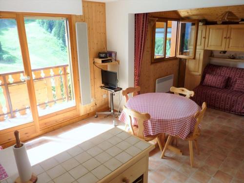 Appartement Le Biot, 2 pièces, 6 personnes - FR-1-573-104 Le Biot france