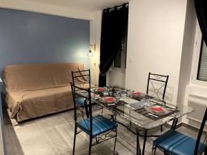 Le Bleu Calme - Vierzon - Wifi et Parking Inclus