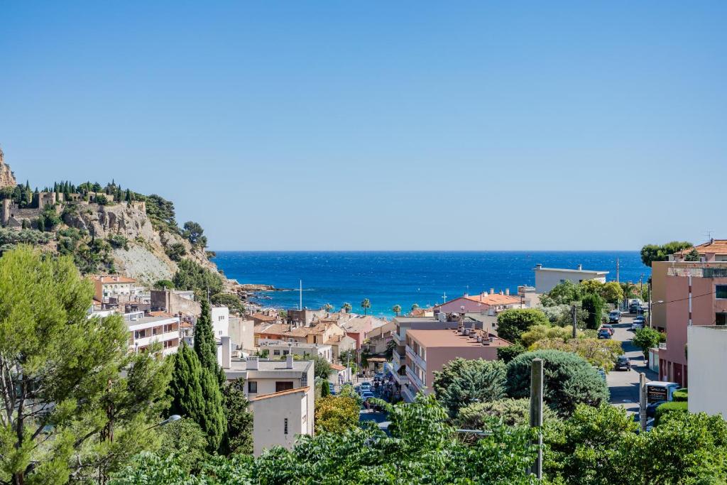 Le Bosquet 2 par Dodo-a-Cassis 5 Avenue Alphonse Daudet, 13260 Cassis