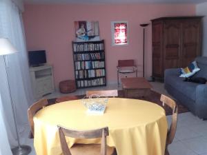 Appartement LE CALME AU COEUR DE LA VILLE 7 B Rue Isabelle 30900 Nîmes Languedoc-Roussillon