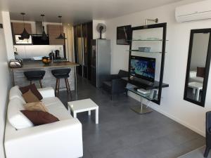 Le Cap d'Agde Grand T2 de standing avec box Village NATURISTE