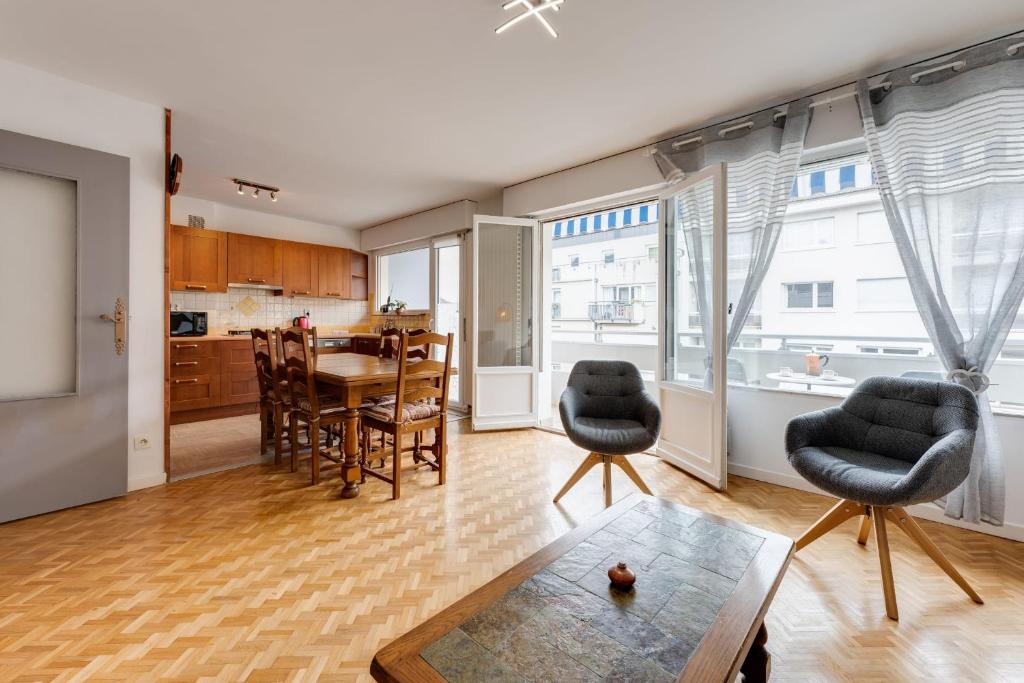 Appartement Le Carnot 84 - Beau T3 dans le Centre Ville et proche du Lac 84 rue Carnot 74000 Annecy