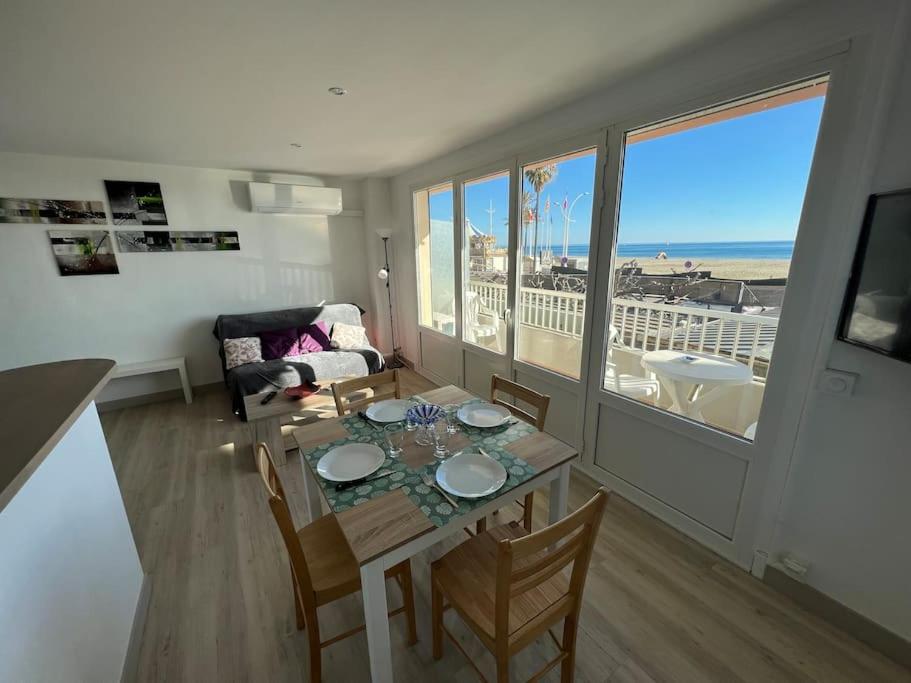 Appartement Le CARROUSEL - Apt VUE MER - Plage à 10 M - CLIM - WIFI 1 Rue des Alpes 66140 Canet-en-Roussillon