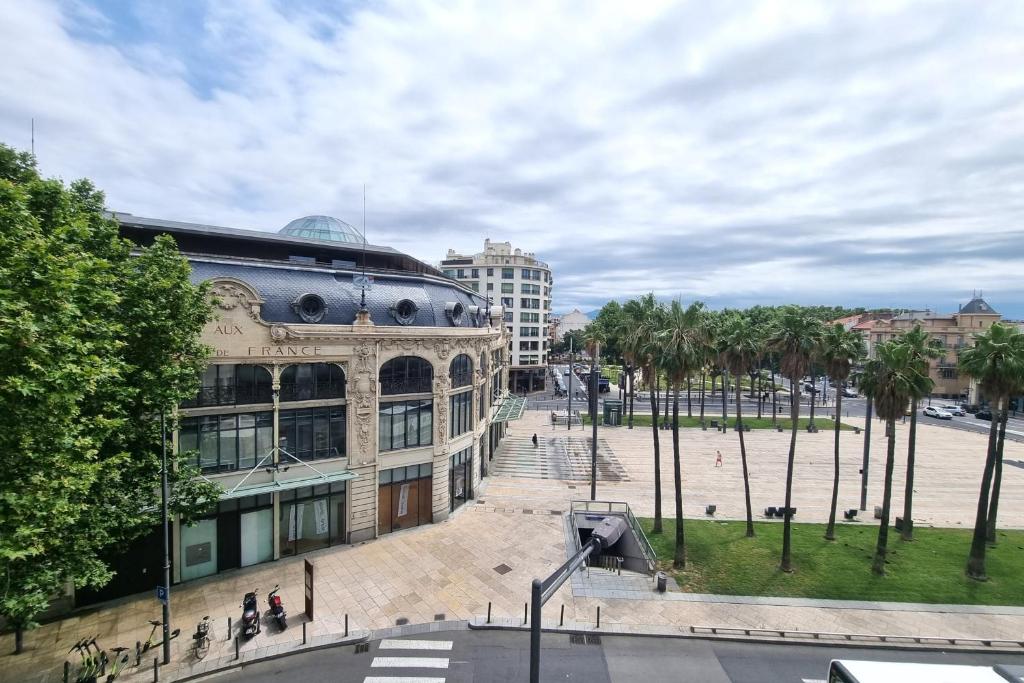 Appartement Le Catalogne - Vue sur Dames de France 3 ème étage 56 Boulevard Georges Clemenceau 66000 Perpignan