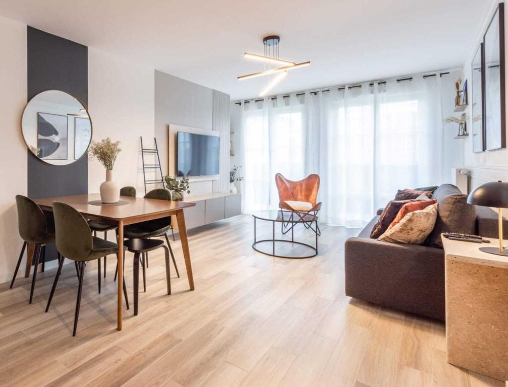 Appartement Le Céleste by Plaza 33 Rue de la Méditerranée 77700 Serris