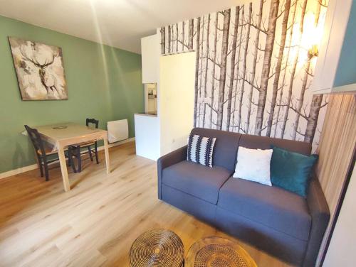 Le cerf charmant, T2, Luchon