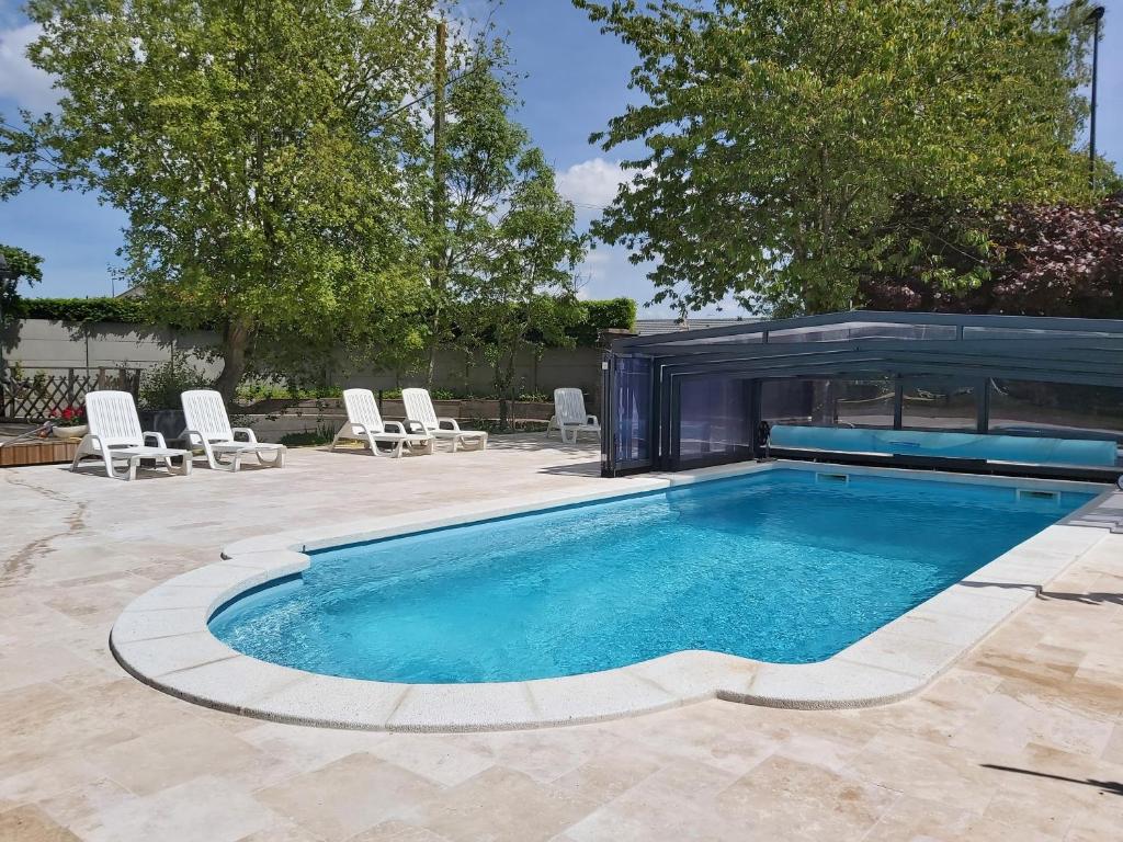 Le Chambord Beautiful half-timbered house with terrace 37000 Tours