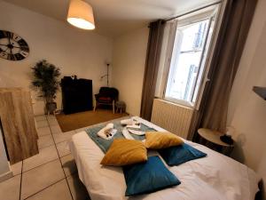 Le Charancy YourHostHelper