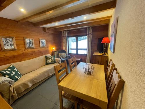 LE CHARDON Bel appartement avec terrasse dans vieille ferme de montagne rénovée